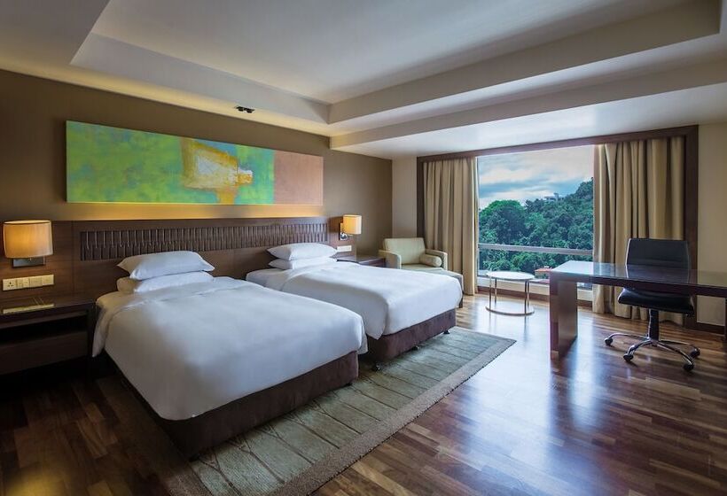 Номер Стандарт Вид на Город, Hyatt Regency Kinabalu
