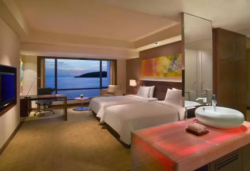 オーシャンビュースタンダードルーム, Hyatt Regency Kinabalu