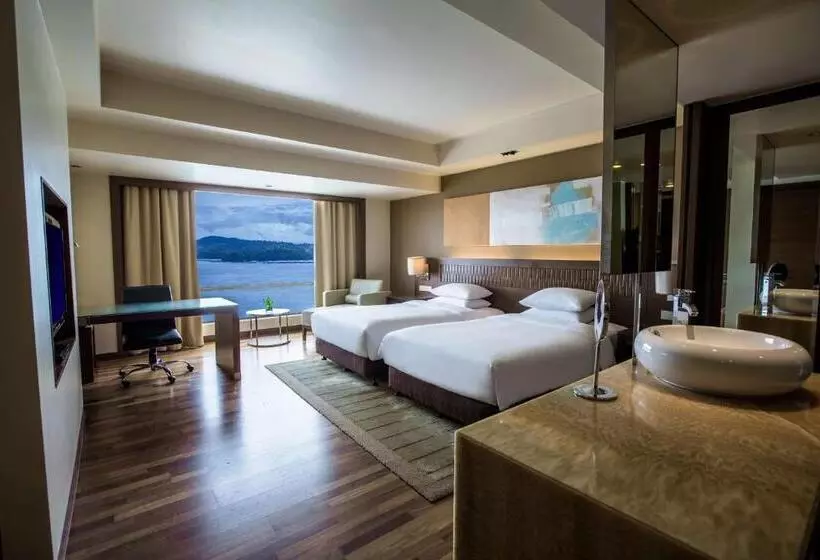 オーシャンビュースタンダードルーム, Hyatt Regency Kinabalu
