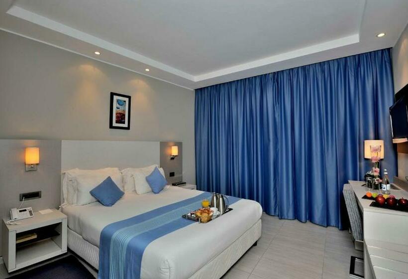 标准间, Kenzi Solazur