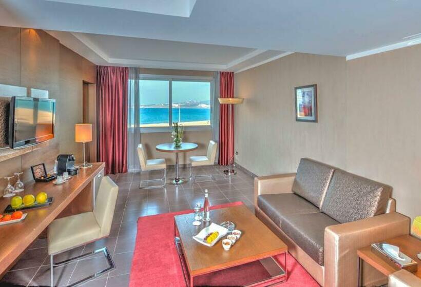 套房, Kenzi Solazur