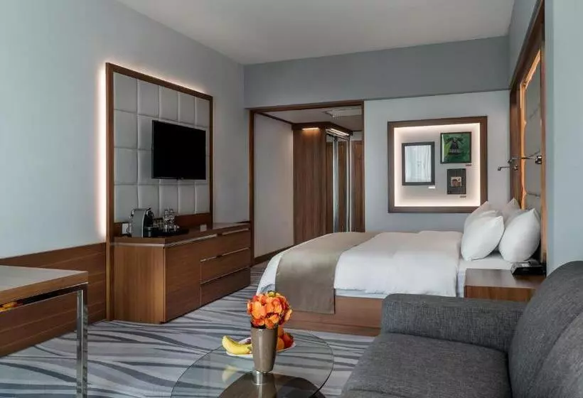 キングサイズベッドのエクゼクティブルーム, Landmark Amman Hotel & Conference Center