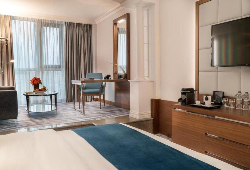 اتاق اجرایی با تخت بزرگ, Landmark Amman Hotel & Conference Center