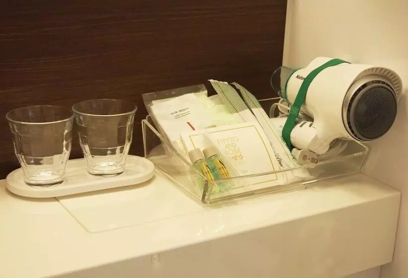 Basic Kolmen Hengen Huone, New Otani Inn Tokyo