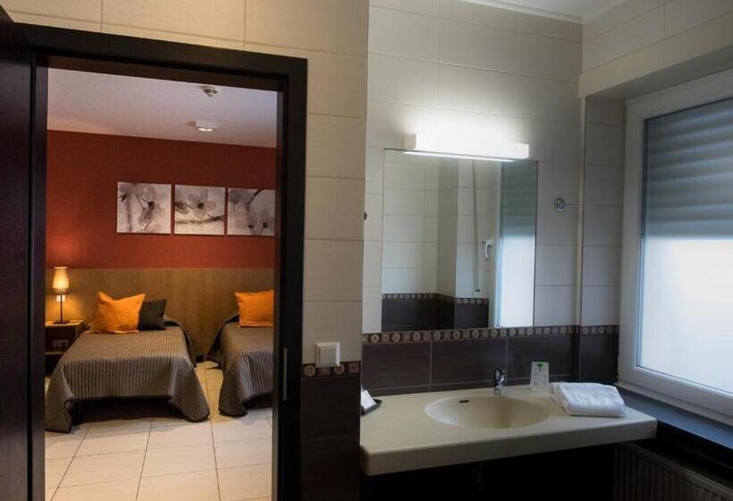 اتاق استاندارد, Pax