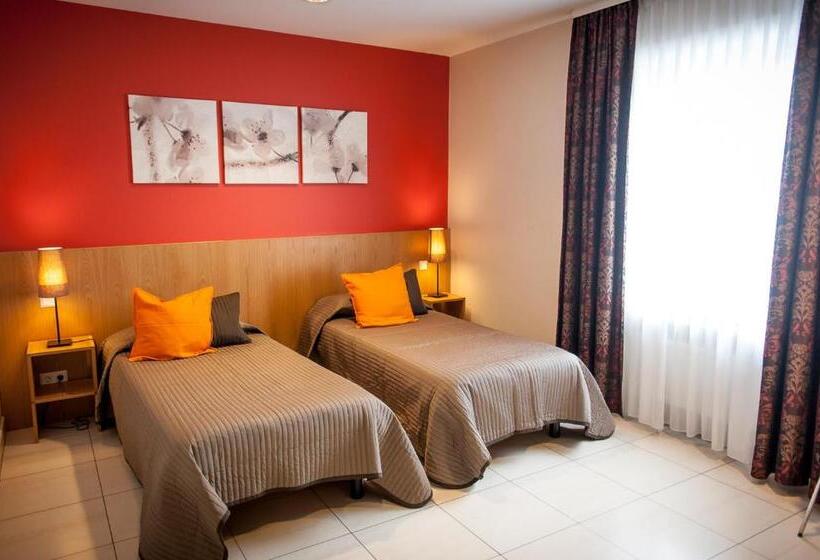 اتاق استاندارد, Pax