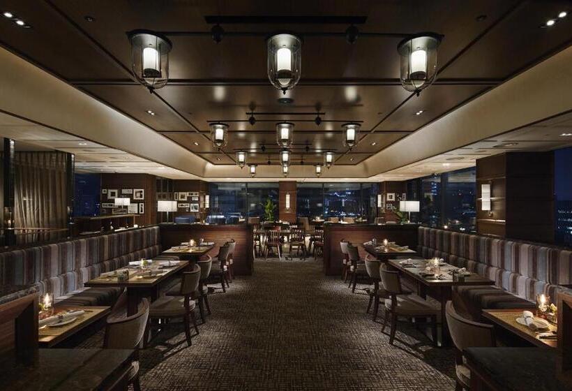 Королевский Люкс, Royal Hotel Seoul