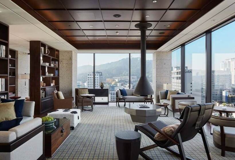 Трехместный Номер Премиум, Royal Hotel Seoul