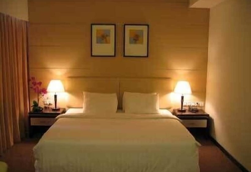 Президентский Люкс, Ritz Garden Hotel Ipoh
