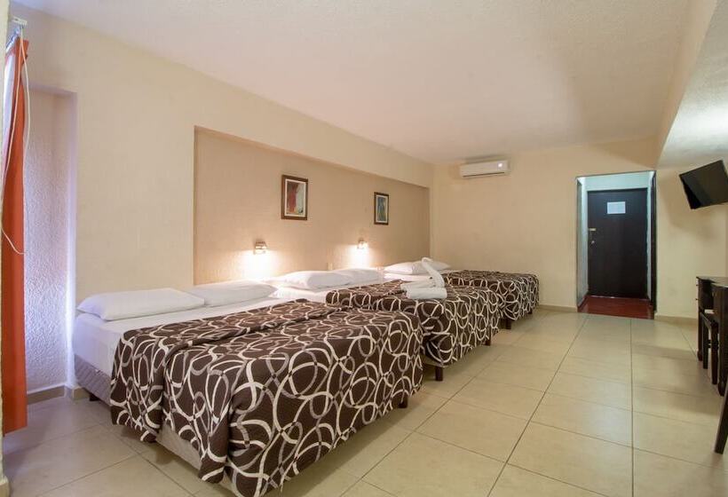 חדר סטנדרט לשלושה, Colon Merida