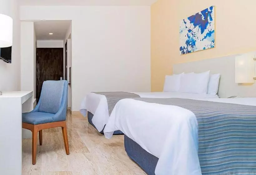 اتاق لوکس با چشم‌انداز, Krystal® Puerto Vallarta
