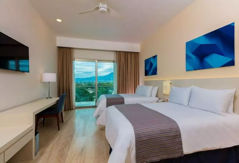 Deluxe Room Mountain View, Krystal® Puerto Vallarta