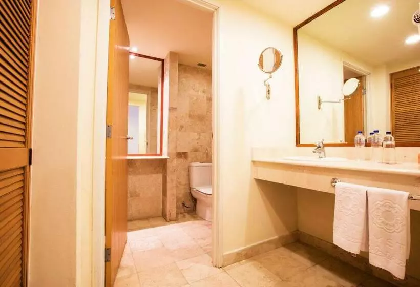 اتاق استاندارد با چشم‌انداز دریا, Krystal® Puerto Vallarta