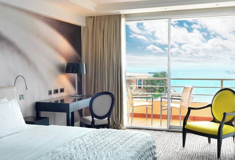 اتاق لوکس با بالکن و چشمانداز دریا, Le Méridien Beach Plaza