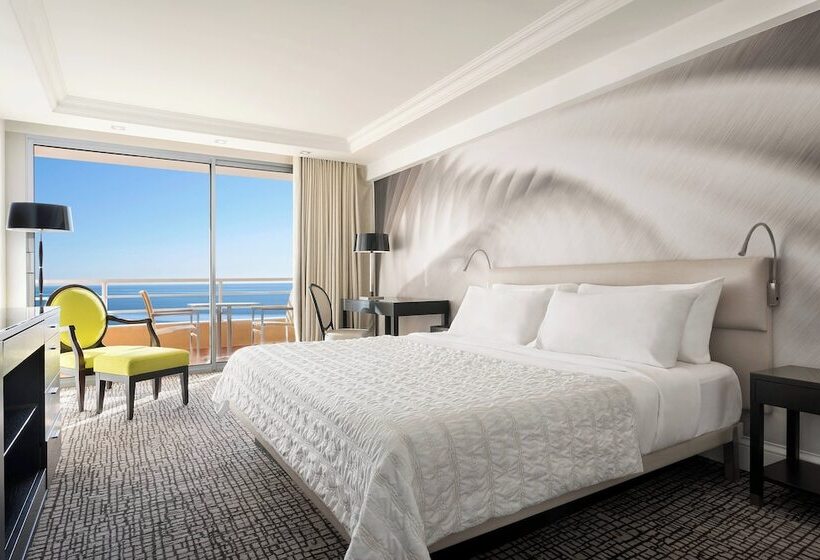 اتاق لوکس با بالکن و چشمانداز دریا, Le Méridien Beach Plaza