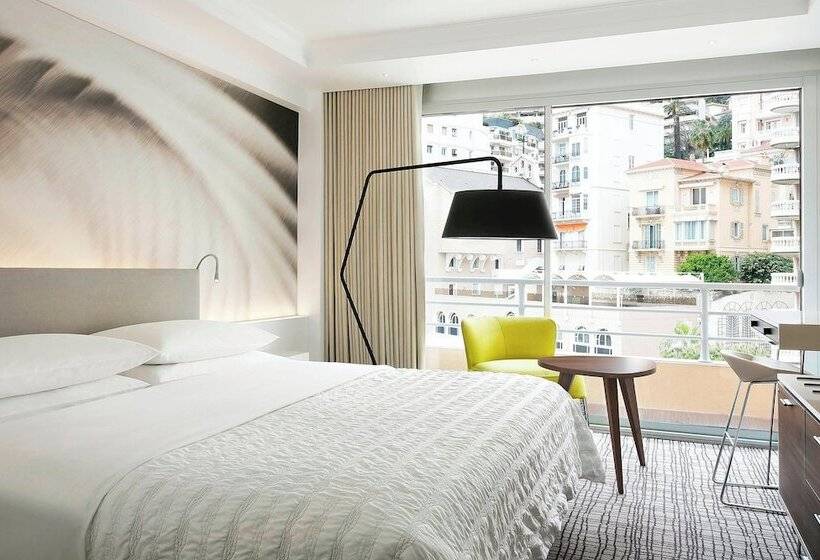 اتاق اجرایی, Le Méridien Beach Plaza