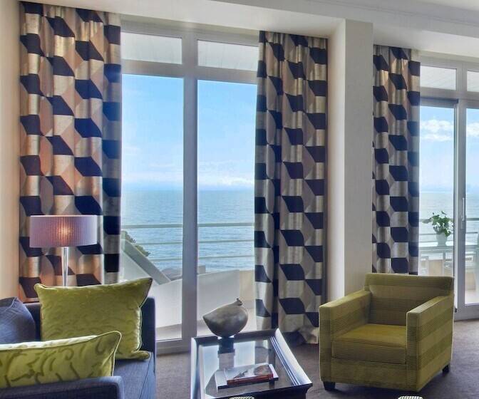 سوییت جونیور با چشمانداز دریا, Le Méridien Beach Plaza