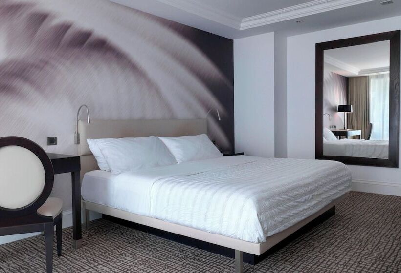 اتاق لوکس با چشمانداز دریا, Le Méridien Beach Plaza