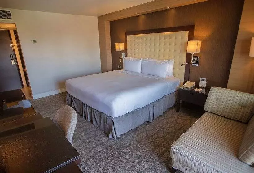 اتاق لوکس, Lucerna Mexicali