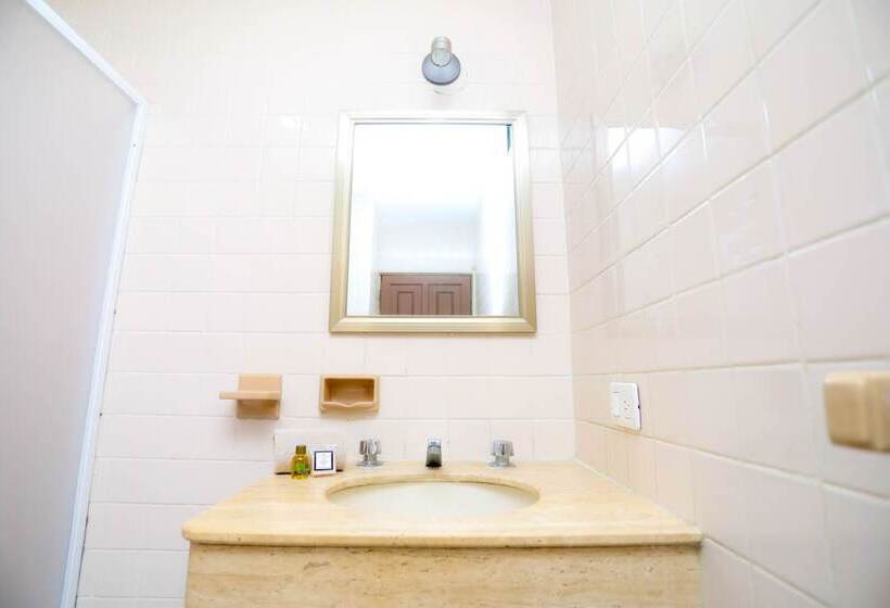 חדר סטנדרט, Maria De Lourdes