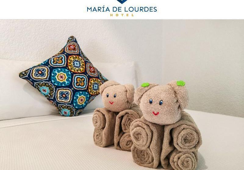Cameră Triplă Standard, Maria De Lourdes