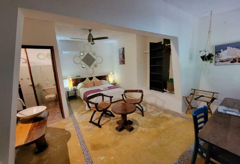 غرفة قياسية, Maria S Kan Kin