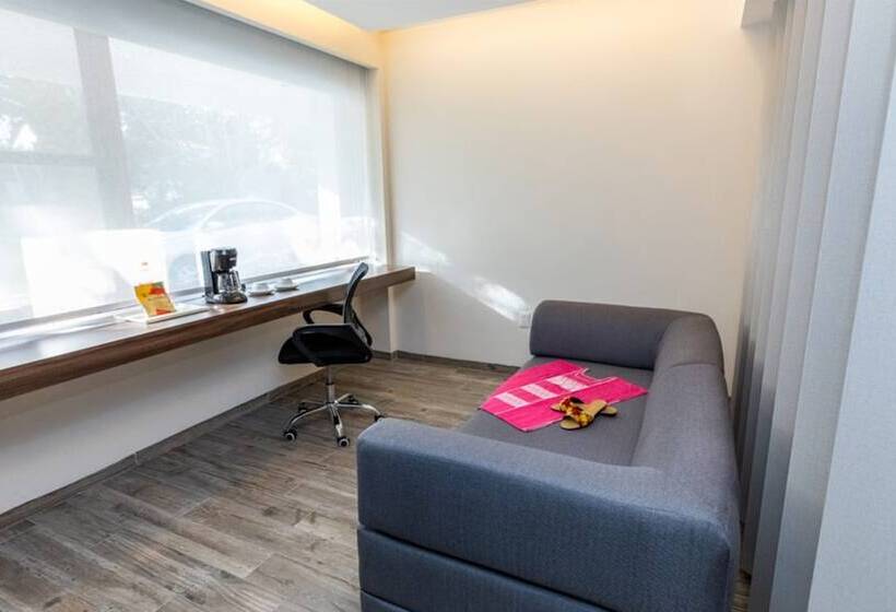 جناح جونيور, Mision De Los Angeles