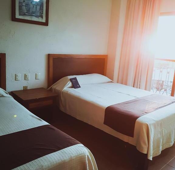 标准间, Plaza Independencia