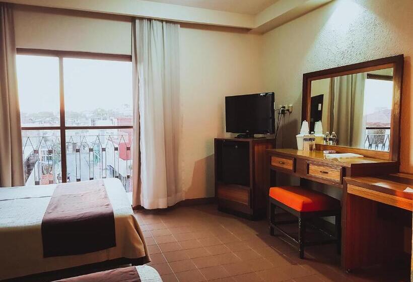 标准间, Plaza Independencia