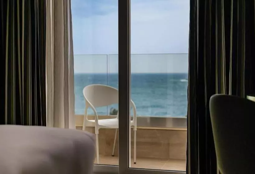 اتاق استاندارد با چشم‌انداز دریا, Qawra Palace Resort & Spa