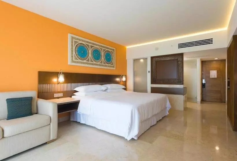 キングサイズベッドのクラブルーム, Sheraton Buganvilias Resort & Convention Center