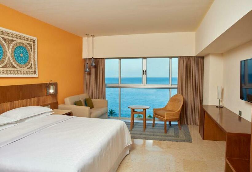 Quarto Club Cama King, Sheraton Buganvilias Resort & Convention Center