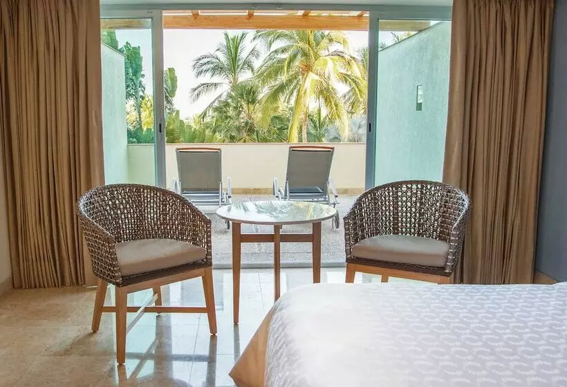 ガーデンビューデラックスルーム, Sheraton Buganvilias Resort & Convention Center