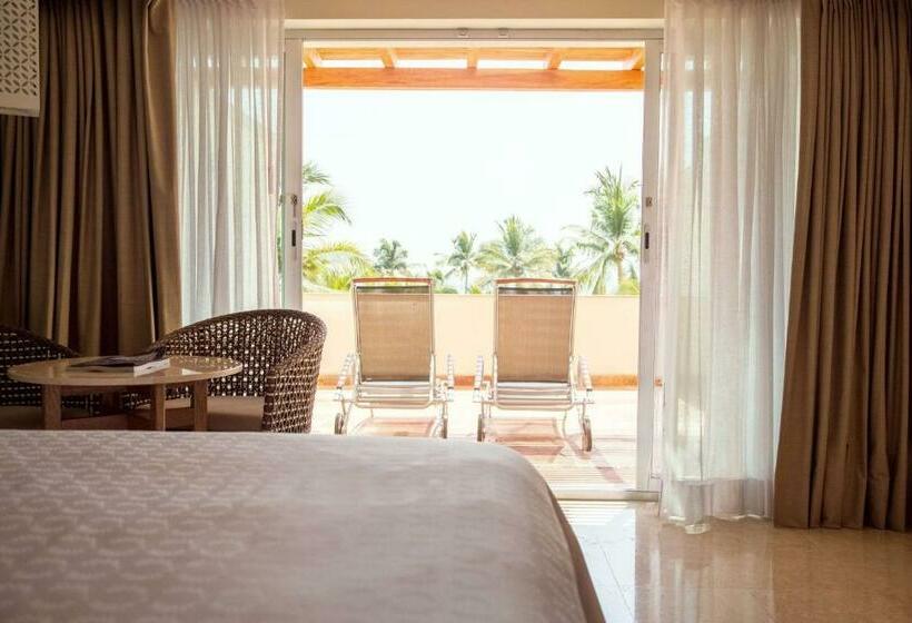Quarto Standard Cama King, Sheraton Buganvilias Resort & Convention Center