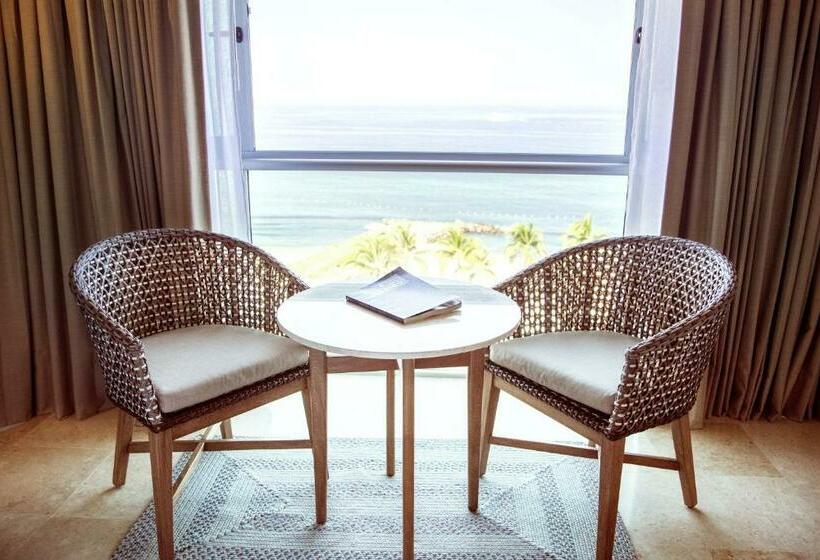 Quarto Deluxe Cama King, Sheraton Buganvilias Resort & Convention Center