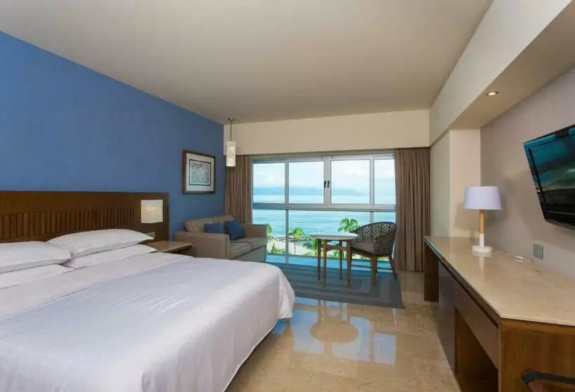 キングサイズベッドのデラックスルーム, Sheraton Buganvilias Resort & Convention Center
