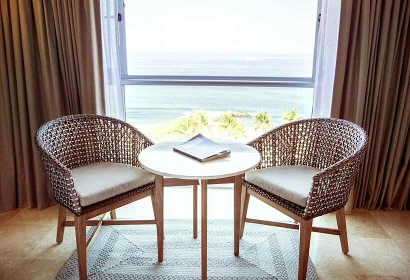 Quarto deluxe vista mar, Sheraton Buganvilias Resort & Convention Center