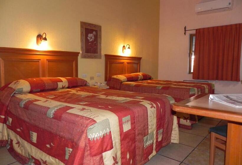 Quarto Estandar 2 Camas Casal, Suites Kino