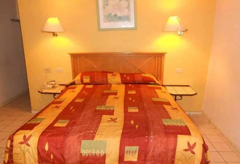 سوییت جونیور, Suites Kino