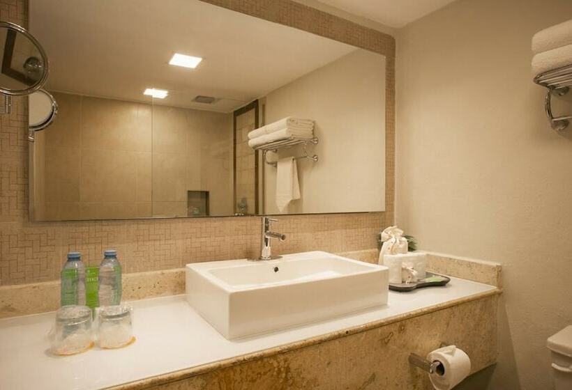 quarto Deluxe Cama King com Vistas, Sunscape Sabor Cozumel