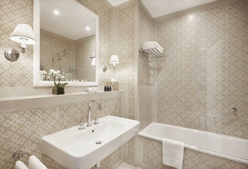 سوییت, The Phoenicia Malta