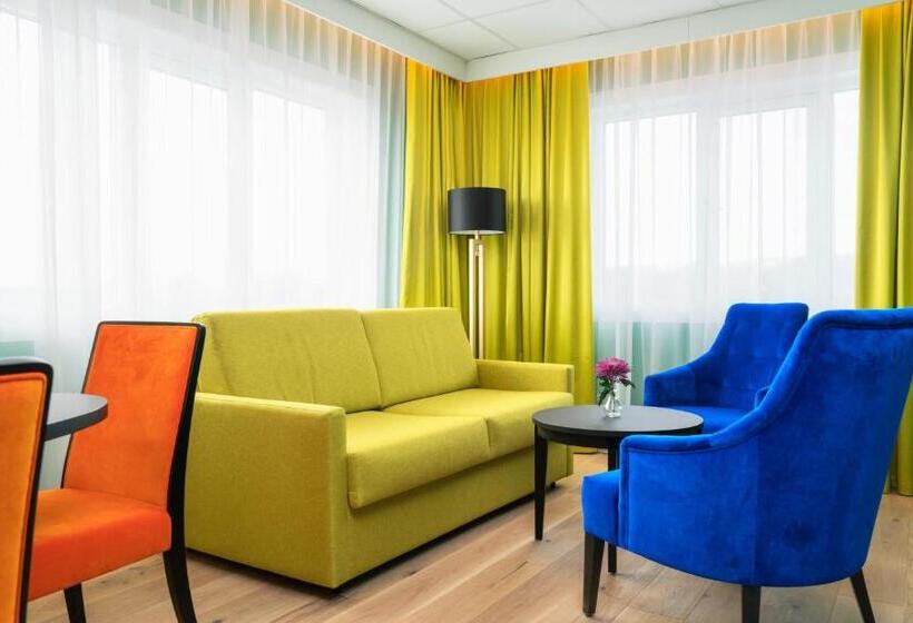 سوییت, Thon Hotel Europa