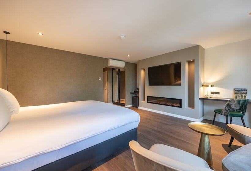 סוויטת ג'וניור, Boutique Hotel Corona