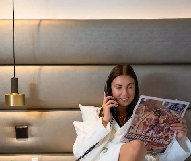 Comfort room with city view, Boutique Hotel Corona