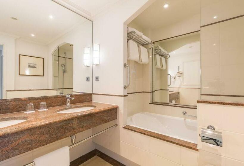 Superior Family Room, Grand Hotel Amrâth Kurhaus The Hague Scheveningen