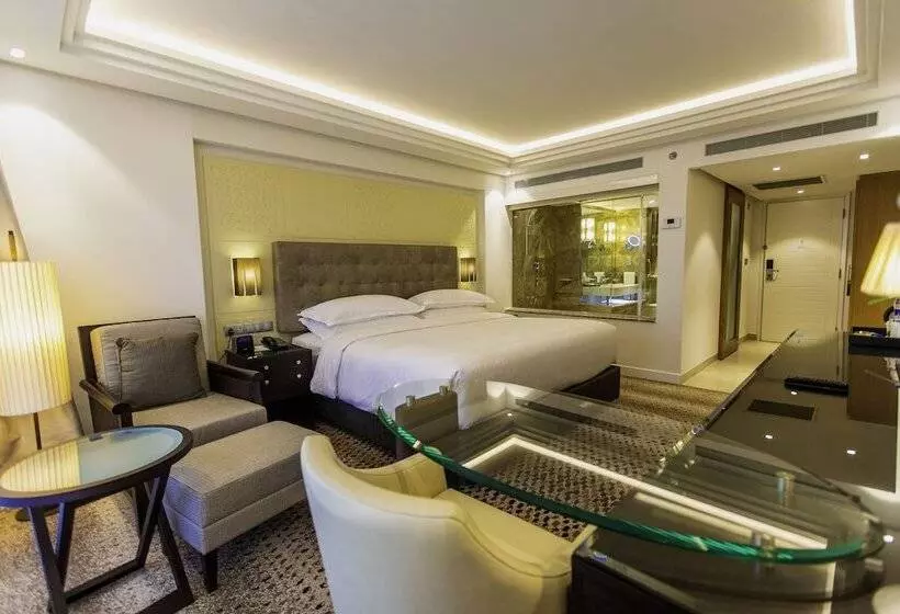 سوئیت جونیور پریمیوم, Abuja Continental