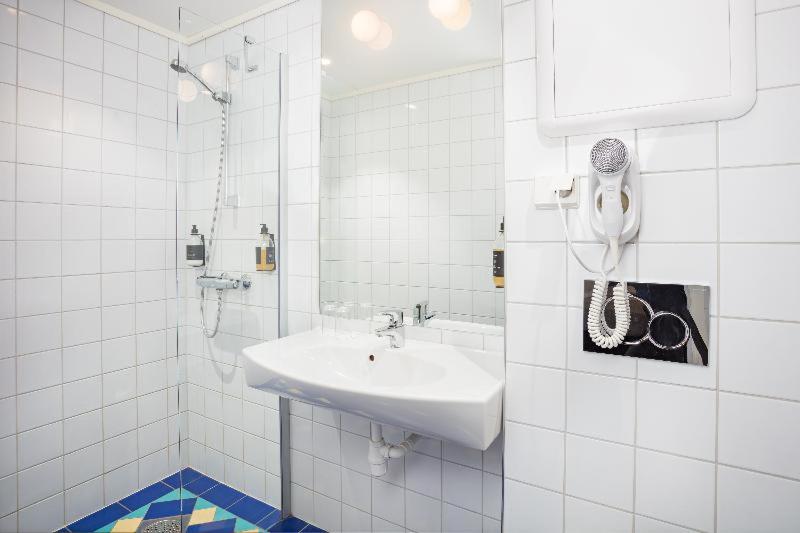 חדר סטנדרט, Heimen