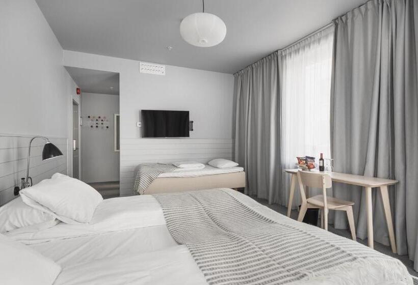 סוויטת ג'וניור, Heimen