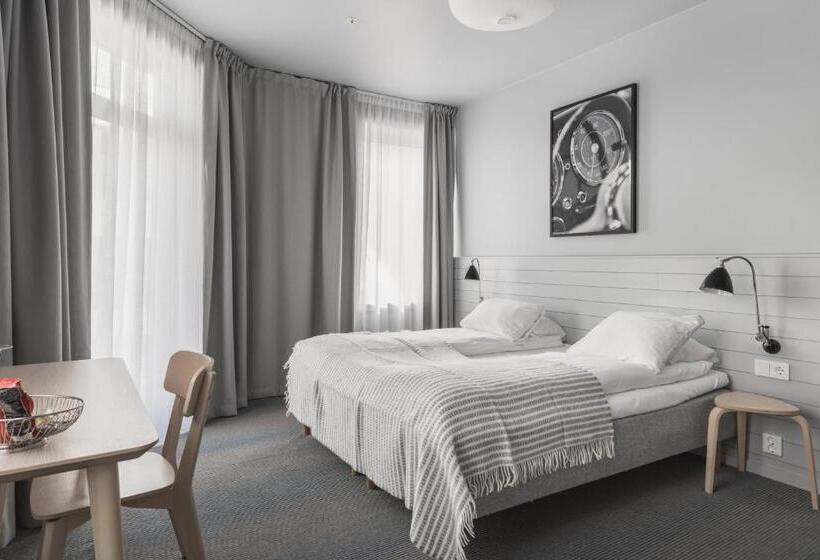 סוויטת ג'וניור, Heimen