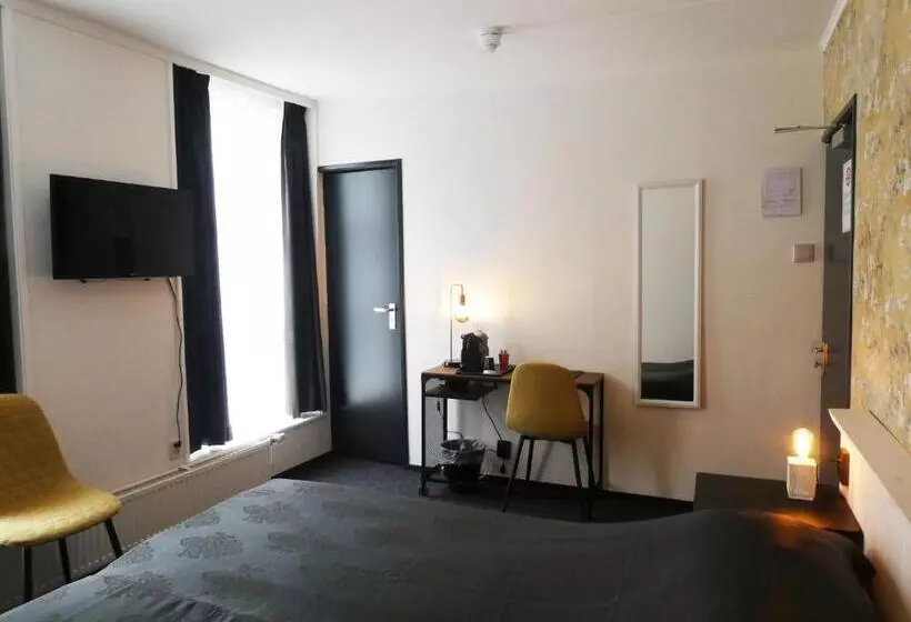 Standard Single Room, Café Restaurant De Posthoorn